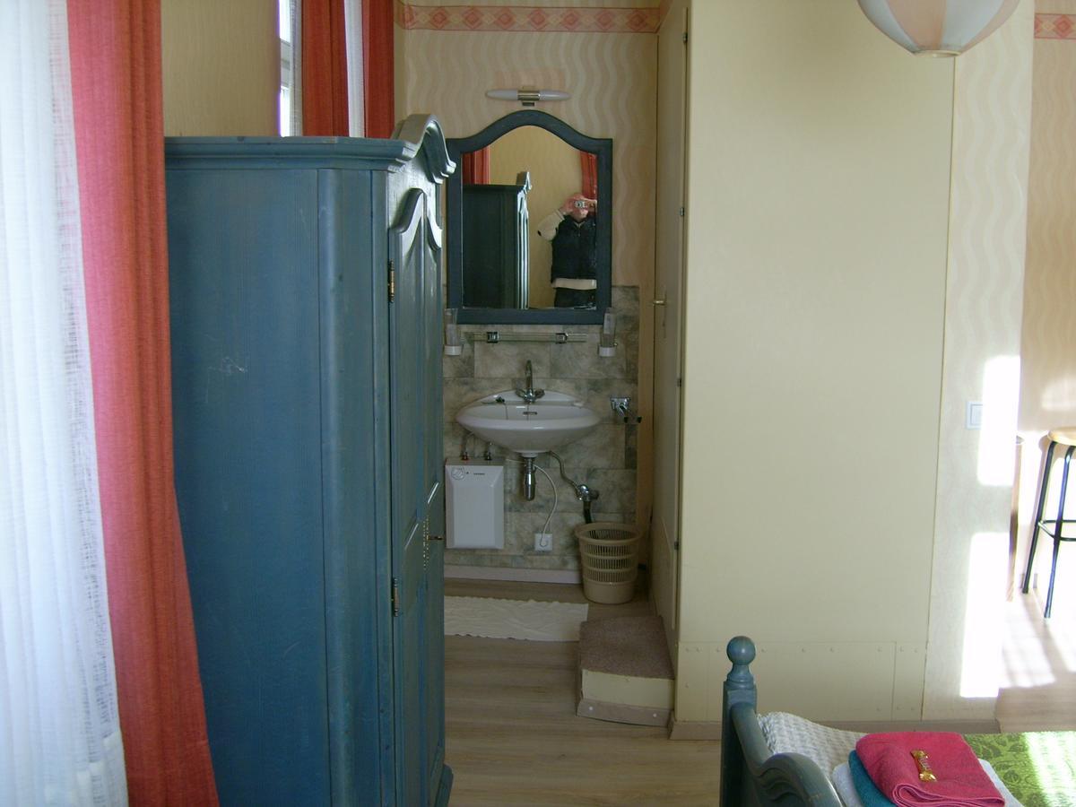 Gasthaus Zur Traube Hatzenport Habitación foto