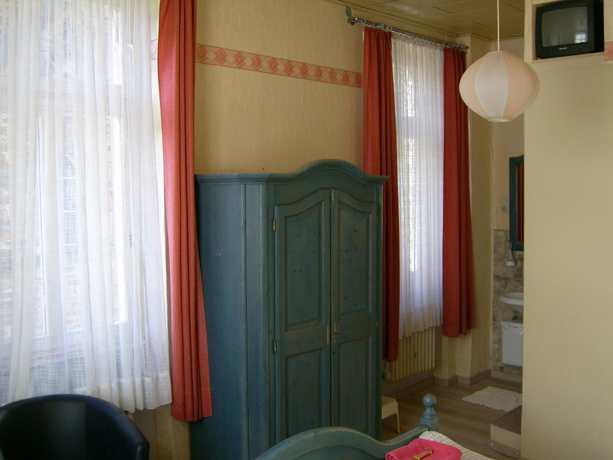 Gasthaus Zur Traube Hatzenport Habitación foto
